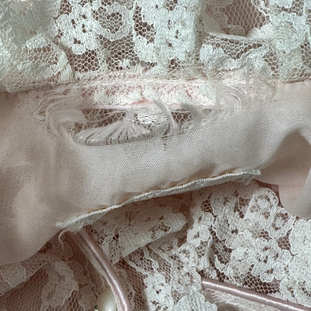 Vintage Pink Lace Maxi Robe Sheer Overlay Pockets Tie Waist Romantic M READ - Picture 16 of 16